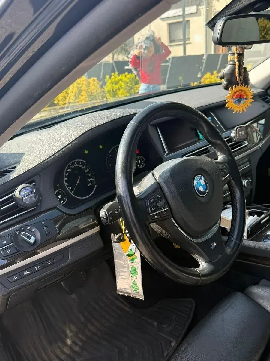 Second-hand BMW 730L 258 CP (189 kW) 2012 Gri Berlinǎ