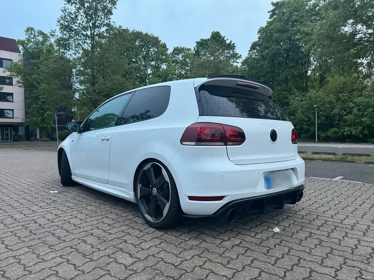 Gebraucht VW Golf Edition 235 PS (172 kW) 2012 Weiß Coupé