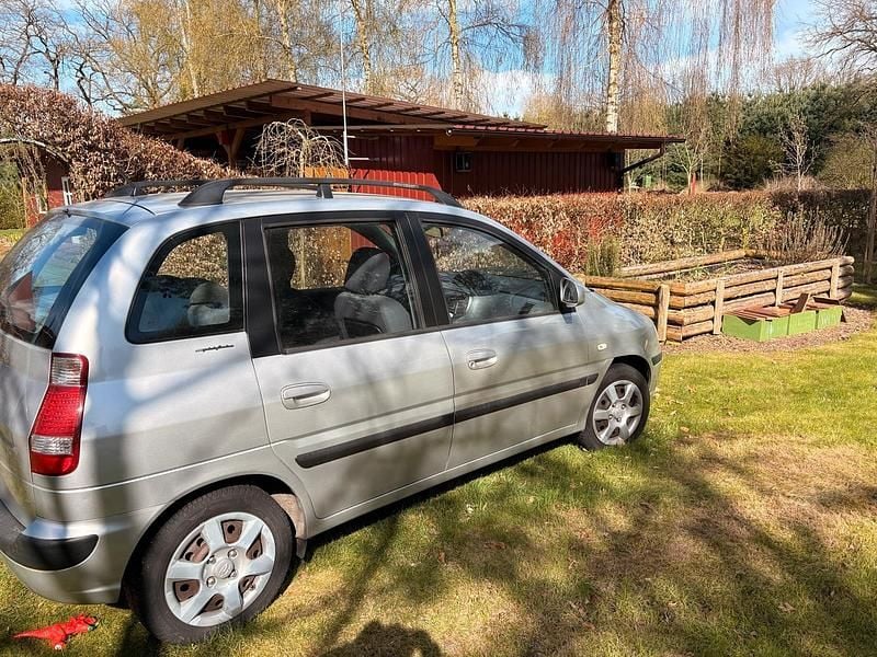 Second-hand Hyundai Matrix 100 CP (73 kW) 2009 Argintiu Monovolum