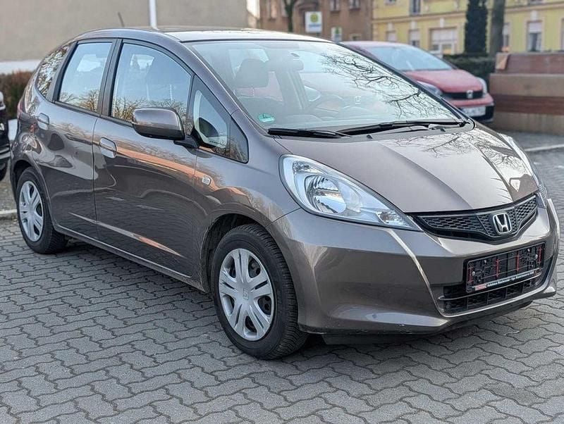 Gebraucht Honda Jazz Trend 90 PS (66 kW) 2014 Grau Kleinwagen