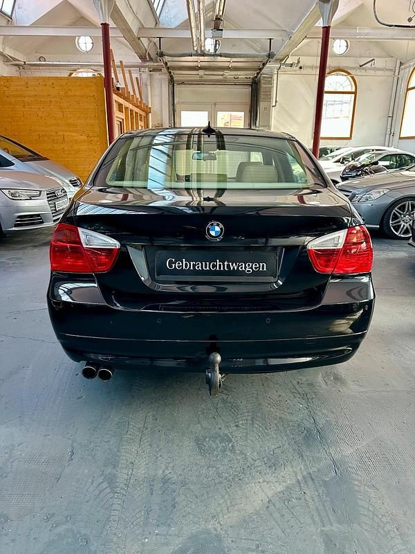 Gebraucht BMW 325 218 PS (160 kW) 2005 Schwarz Limousine