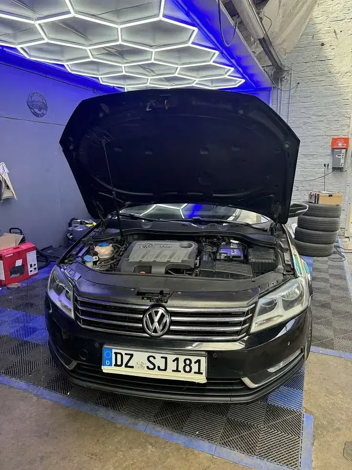 Gebraucht VW Passat Trendline 163 PS (119 kW) 2011 Limousine