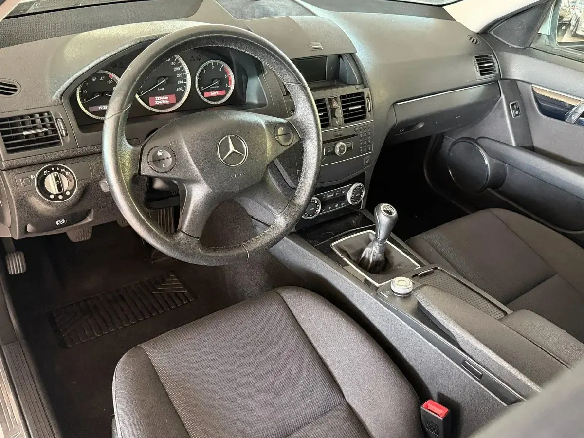 Gebraucht Mercedes C200 136 PS (100 kW) 2008 Silber Kombi