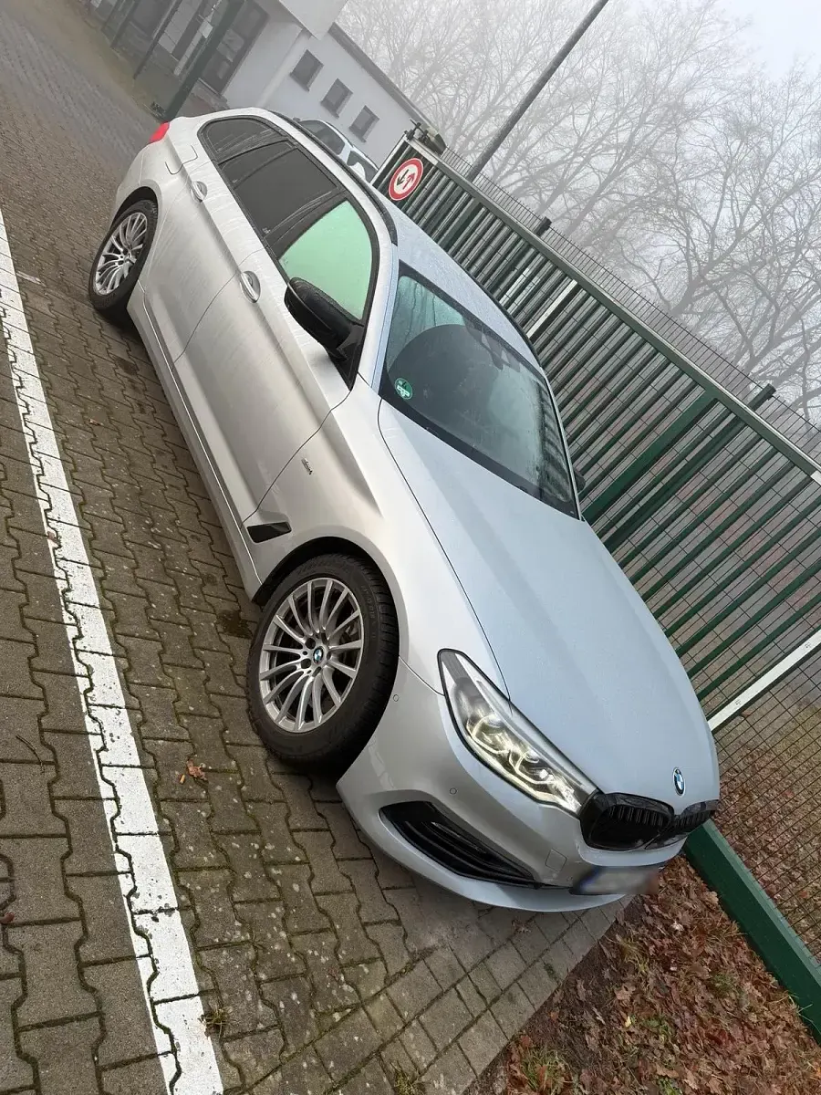 Second-hand BMW 540 320 CP (235 kW) 2017 Argintiu Break
