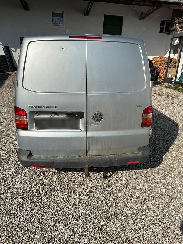 Second-hand VW Transporter 130 CP (95 kW) 2007 Van