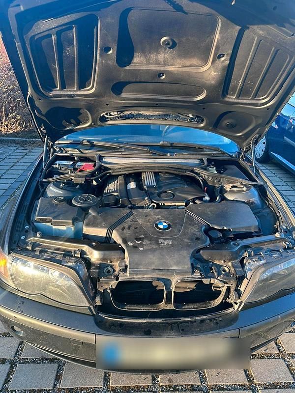 Gebraucht BMW 318 143 PS (105 kW) 2004 Schwarz Kombi