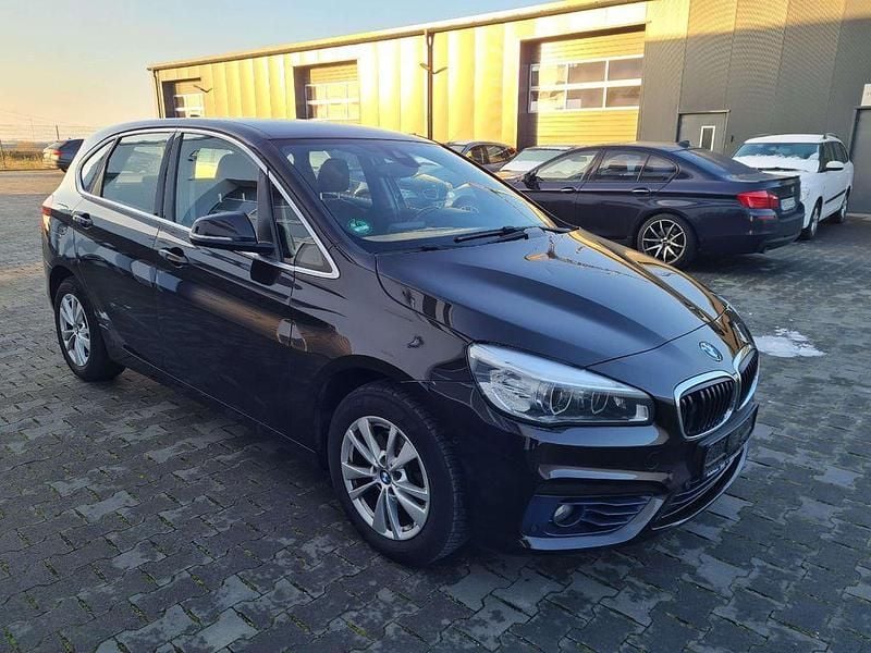 Gebraucht BMW 218 Active Tourer Sport Line 150 PS (110 kW) 2015 Braun Van / Kleinbus