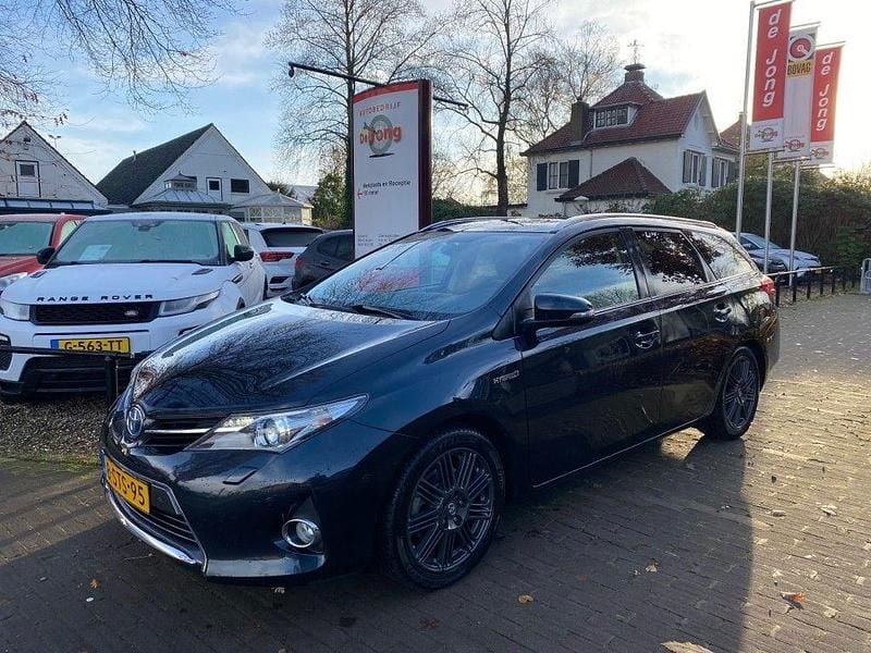 Grau Gebraucht 2014 Toyota Auris Touring Sports Kombi | 8.000 € (Fairer Preis) - Bild 1/4
