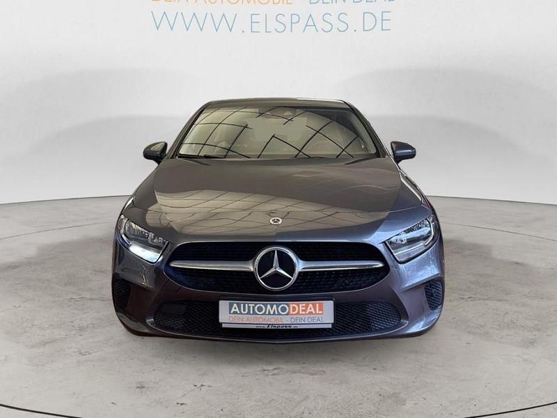 Gebraucht Mercedes A180 Progressive 116 PS (85 kW) 2020 Met. (grau Limousine