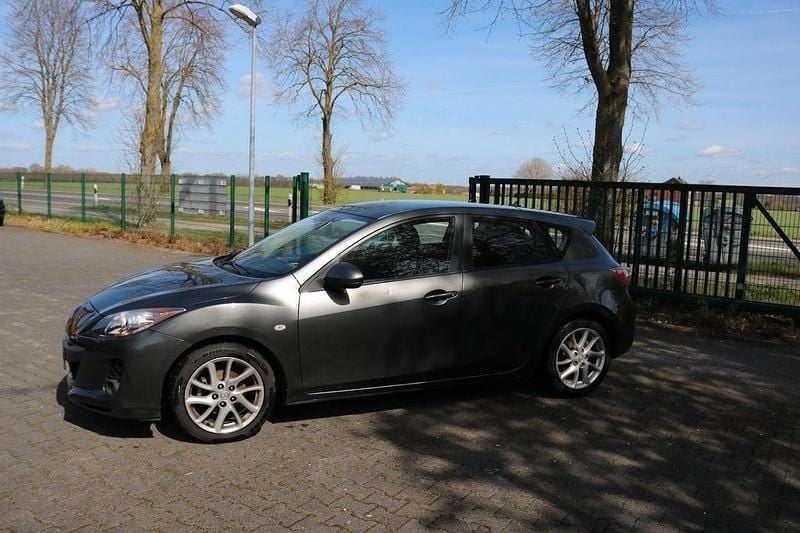 Gebraucht Mazda 3 Edition 105 PS (77 kW) 2012 Grau Limousine