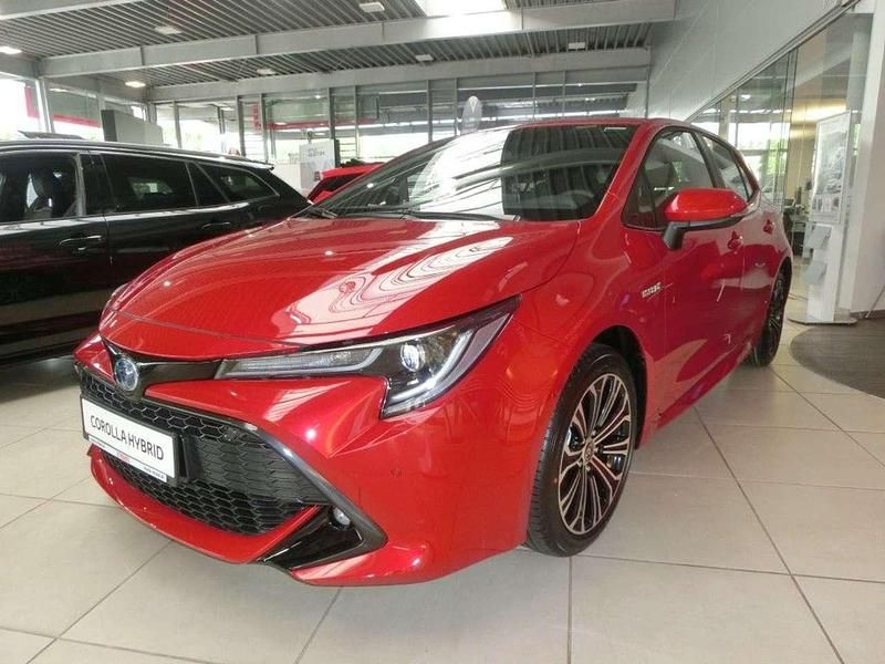 Gebraucht Toyota Corolla Team 122 PS (89 kW) 2022 Karminarot Limousine