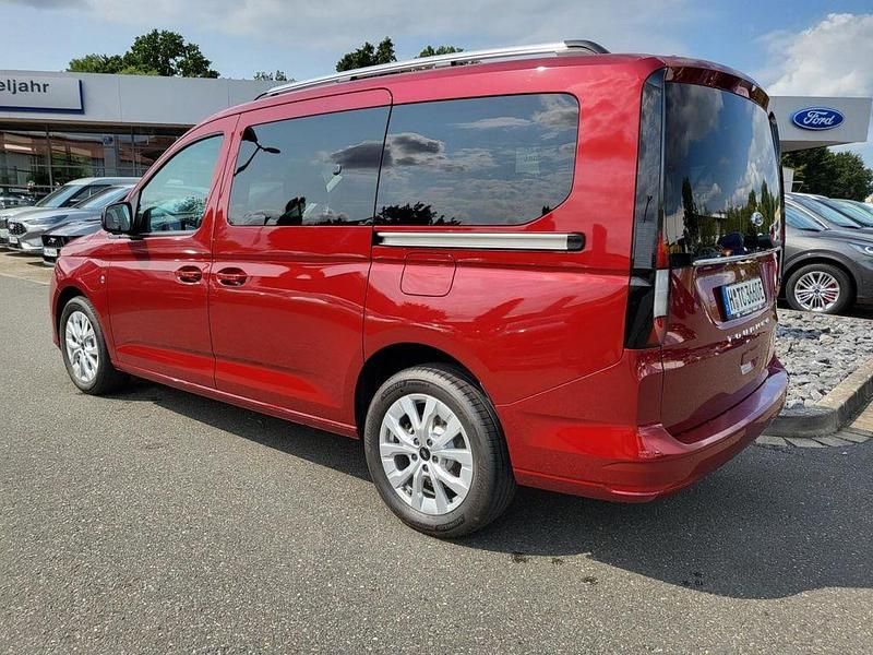 Gebraucht Ford Tourneo Titanium 116 PS (85 kW) 2025 Rot Van / Kleinbus