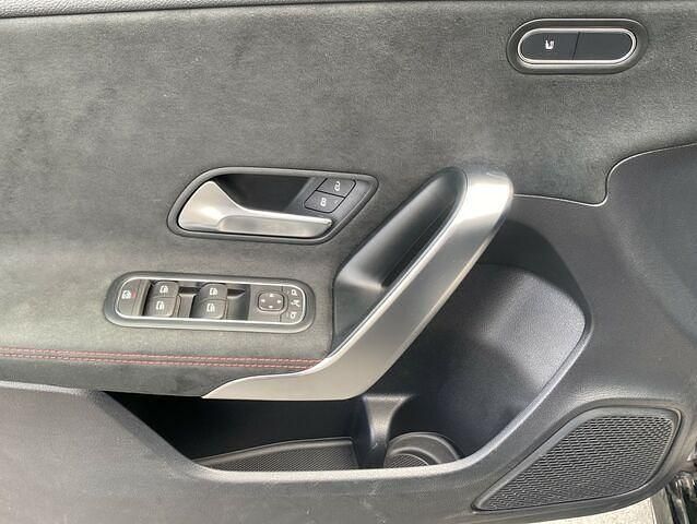 Gebraucht Mercedes A200 AMG 163 PS (119 kW) 2024 Schwarz Kleinwagen