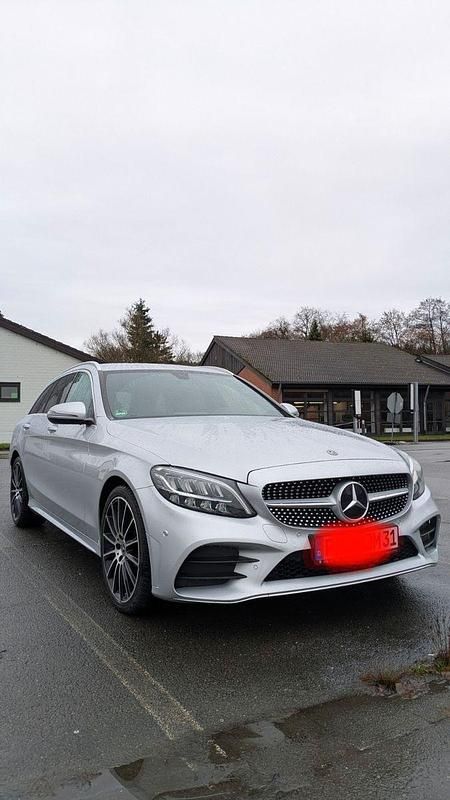 Silber Gebraucht 2020 Mercedes C180 Kombi | 23.100 € (Guter Preis) - Bild 1/4