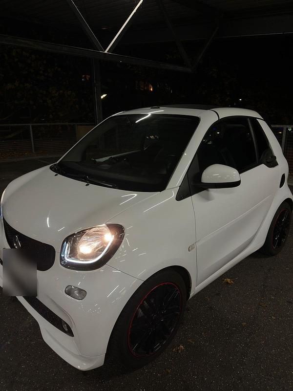 Weiß Gebraucht 2015 Smart ForTwo Cabrio Cabrio | 13.999 € - Bild 1/4