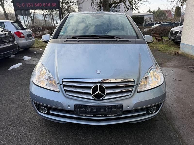 Gebraucht Mercedes A180 109 PS (80 kW) 2008 Blau Limousine
