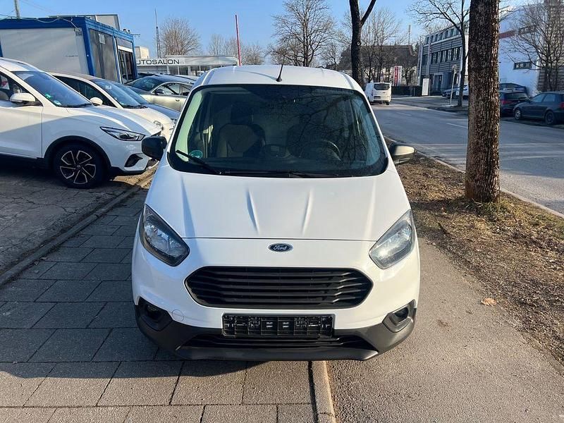 Gebraucht Ford Transit Trend 101 PS (74 kW) 2019 Weiß Limousine