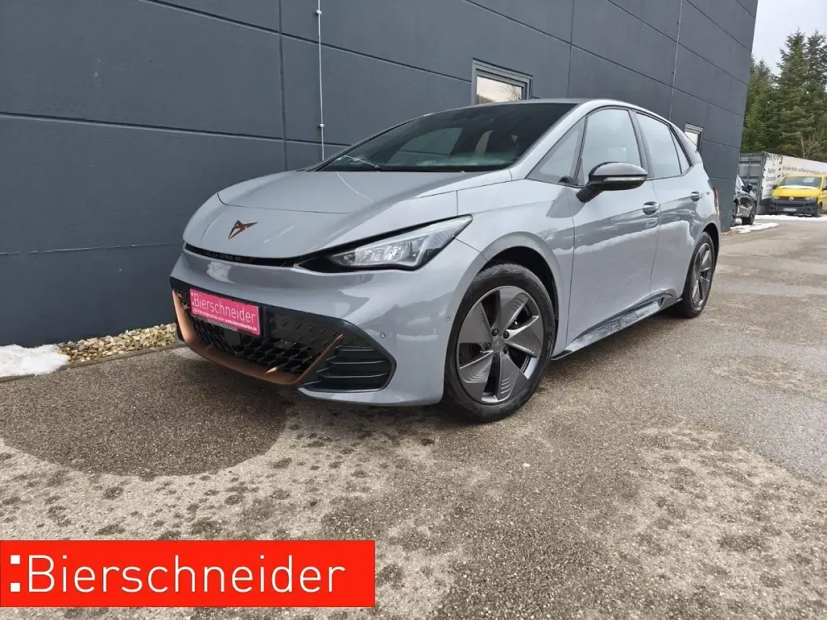 Usata Cupra Born 150 kW (204 CV) 2023 Grigio Utilitaria