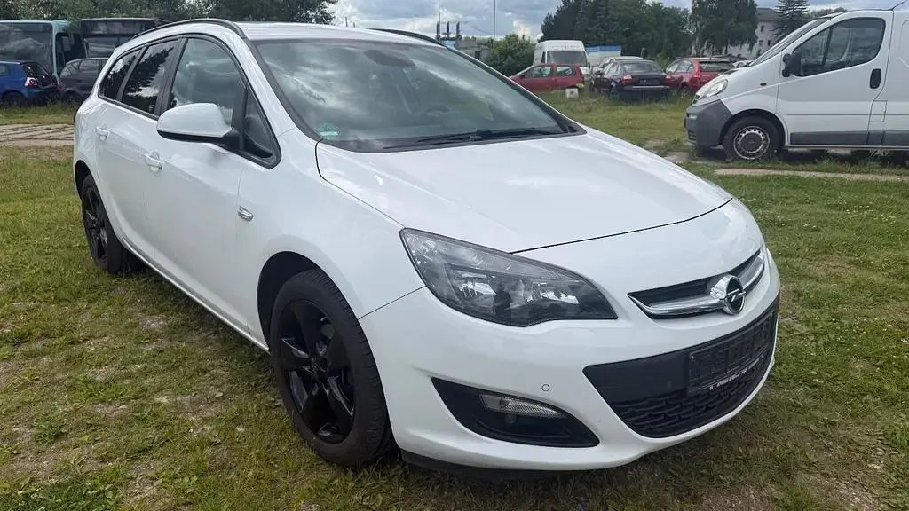Gebraucht Opel Astra Style 120 PS (88 kW) 2015 Weiß Kombi