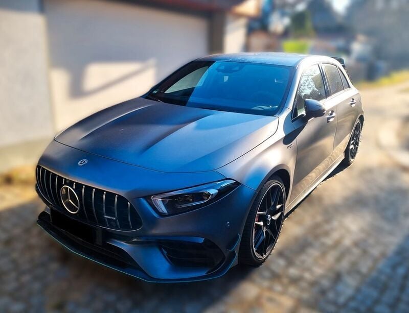 Mountaingrau magno Gebraucht 2022 Mercedes A45 AMG AMG Limousine | 46.500 € (Guter Preis) - Bild 1/4