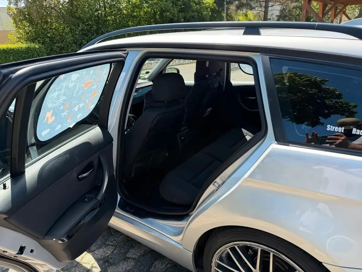Gebraucht BMW 318 143 PS (105 kW) 2009 Silber Kombi