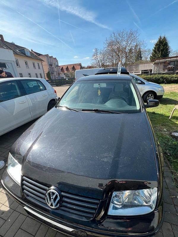 Second-hand VW Bora 101 CP (74 kW) 2003 Negru Berlinǎ