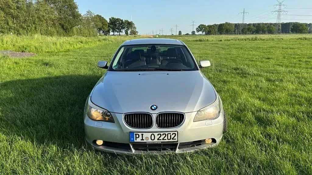 Gebraucht BMW 525 218 PS (160 kW) 2006 Silber Limousine