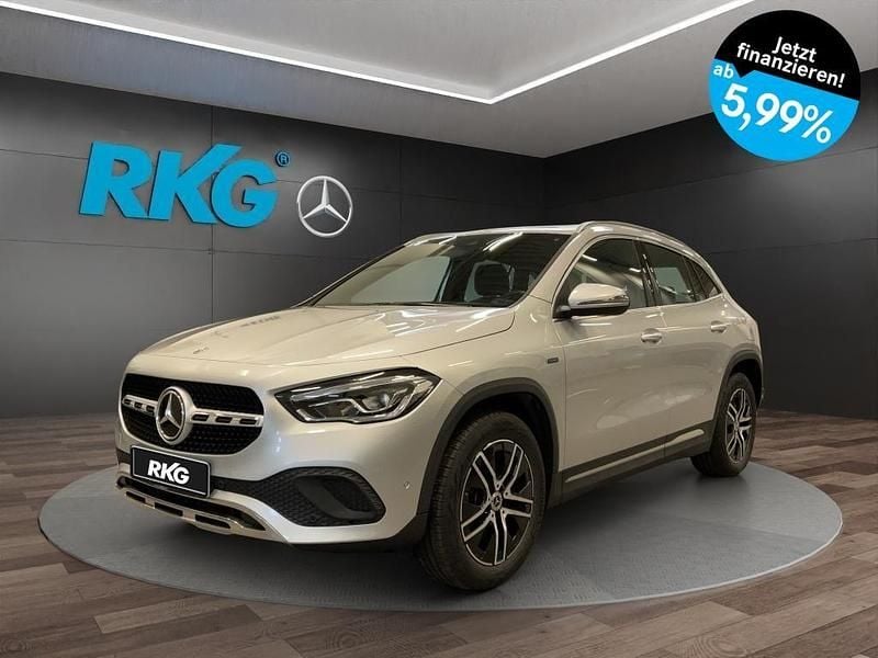 Silber Gebraucht 2020 Mercedes GLA250 Progressive SUV | 28.880 € (Superpreis) - Bild 1/4