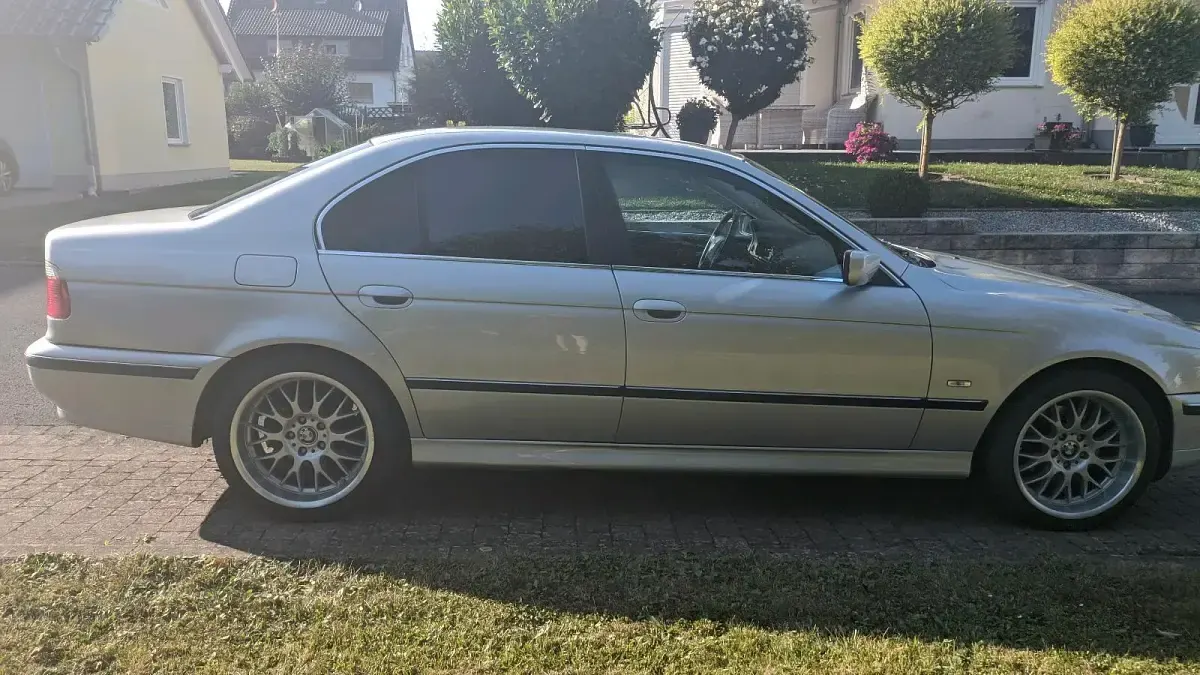 Gebraucht BMW 520 150 PS (110 kW) 1999 Silber Limousine