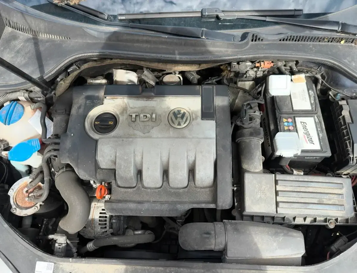 Gebraucht VW Golf VI 105 PS (77 kW) 2008 Blau Kleinwagen
