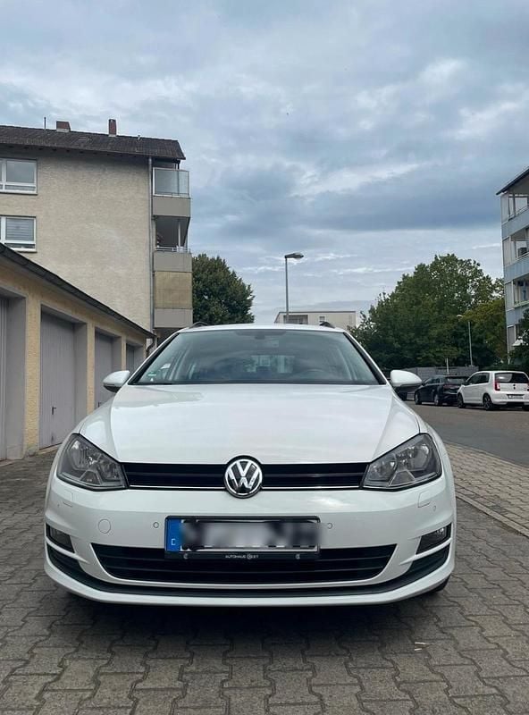 Weiß Gebraucht 2014 VW Golf VII Cup Kombi | 8.400 € (Fairer Preis) - Bild 1/4
