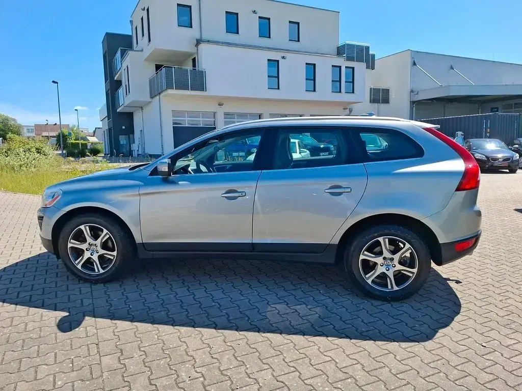 Gebraucht Volvo XC60 Summum 224 PS (164 kW) 2011 Silber SUV