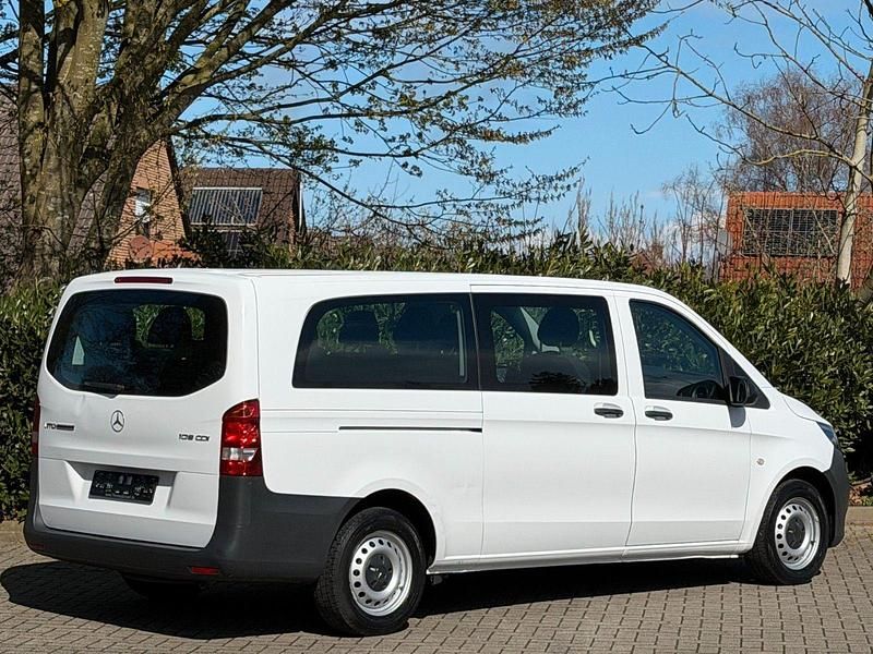 Gebraucht Mercedes Vito 88 PS (64 kW) 2018 Weiß Van