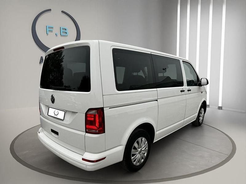 Gebraucht VW Multivan 150 PS (110 kW) 2019 Weiß Van / Kleinbus
