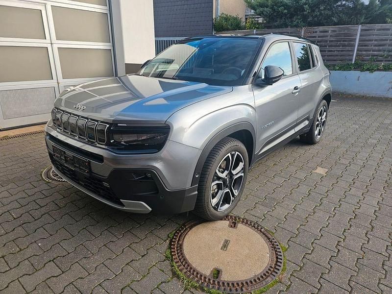 Grau Gebraucht 2023 Jeep Avenger EV SUV | 28.900 € (Fairer Preis) - Bild 1/4