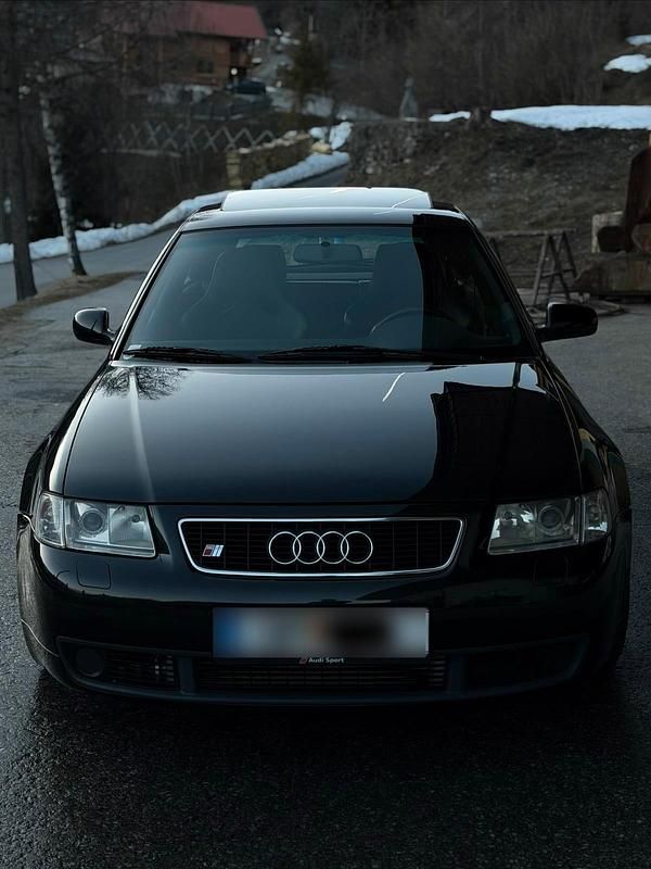 Gebraucht Audi S3 209 PS (153 kW) 2000 Schwarz Kleinwagen
