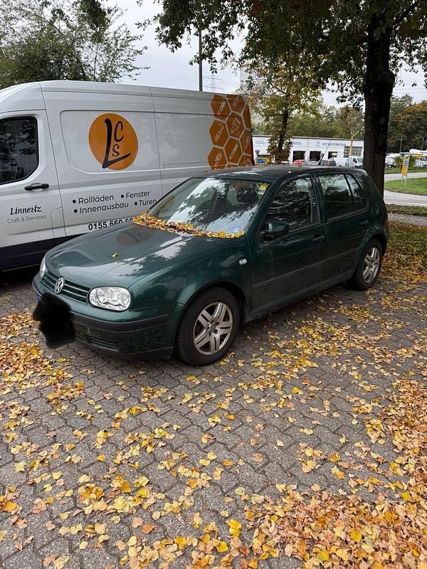Grün Gebraucht 2002 VW Golf IV Kleinwagen | 600 € (Superpreis) - Bild 1/4