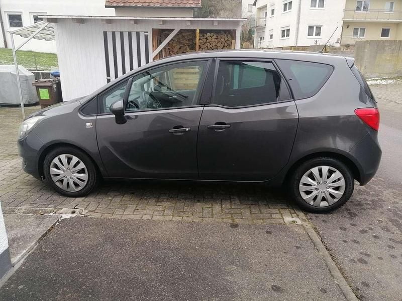 Gebraucht Opel Meriva Innovation 140 PS (102 kW) 2015 Van / Kleinbus
