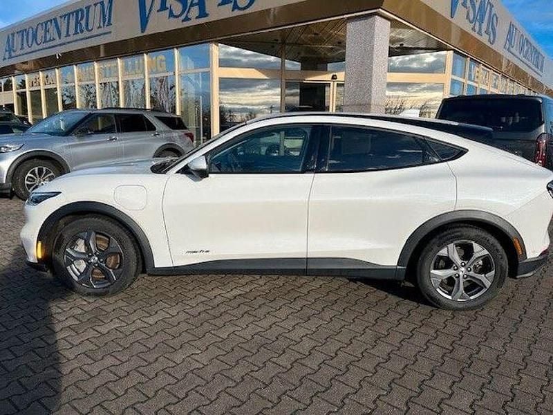 Gebraucht Ford Mustang Mach-E Basis 197 kW (269 PS) 2022 Weiß SUV