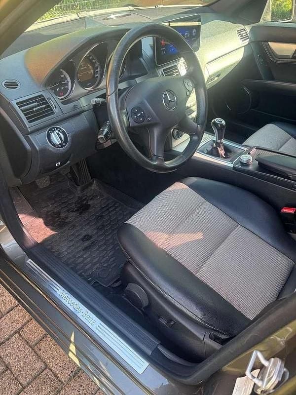 Gebraucht Mercedes C220 Edition 170 PS (125 kW) 2009 Beige Kombi