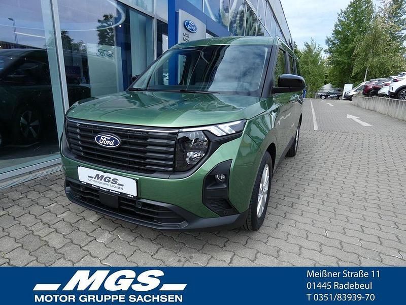 Grün Neu 2025 Ford Tourneo Courier Titanium Van / Kleinbus | 27.990 € (Etwas zu teuer) - Bild 1/4
