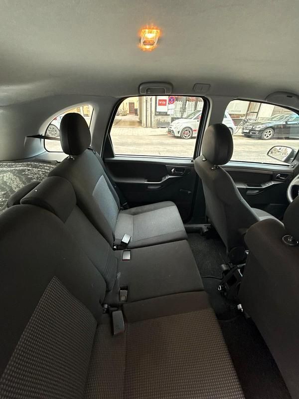 Gebraucht Opel Meriva 90 PS (66 kW) 2008 Silber Van / Kleinbus