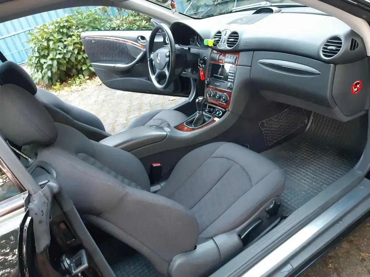 Gebraucht Mercedes CLK200 Elegance 163 PS (119 kW) 2004 Schwarz Coupé