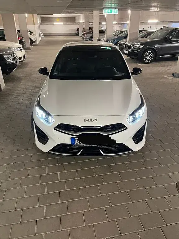 Gebraucht Kia Ceed GT-Line 160 PS (117 kW) 2021 Weiß Kleinwagen