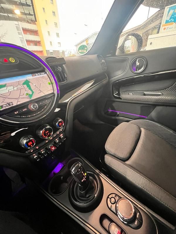 Gebraucht Mini Countryman 102 PS (75 kW) 2019 Weiß SUV