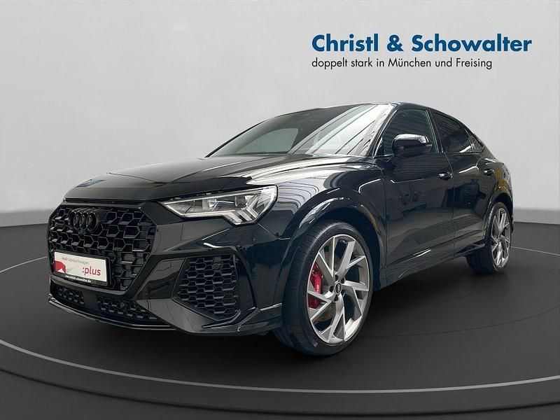 Mythosschwarz metallic Gebraucht 2022 Audi RS Q3 Sportback Sport SUV | 56.512 € (Fairer Preis) - Bild 1/4