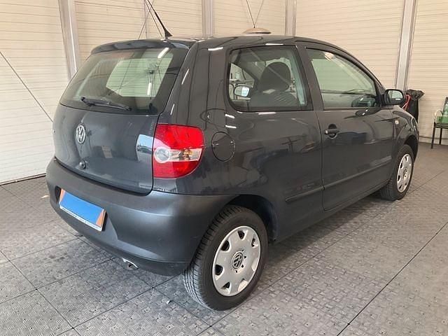 Gebraucht VW Fox 54 PS (39 kW) 2009 Grau Kleinwagen