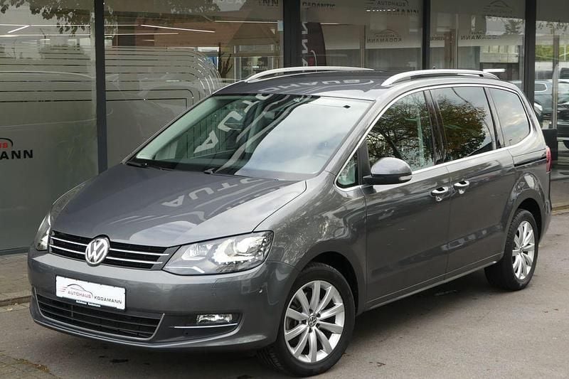 Gebraucht VW Sharan Highline 150 PS (110 kW) 2022 Indiumgrau metallic Van / Kleinbus