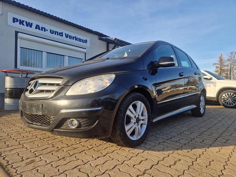 Schwarz Gebraucht 2009 Mercedes B200 Van / Kleinbus | 1.999 € (Superpreis) - Bild 1/4