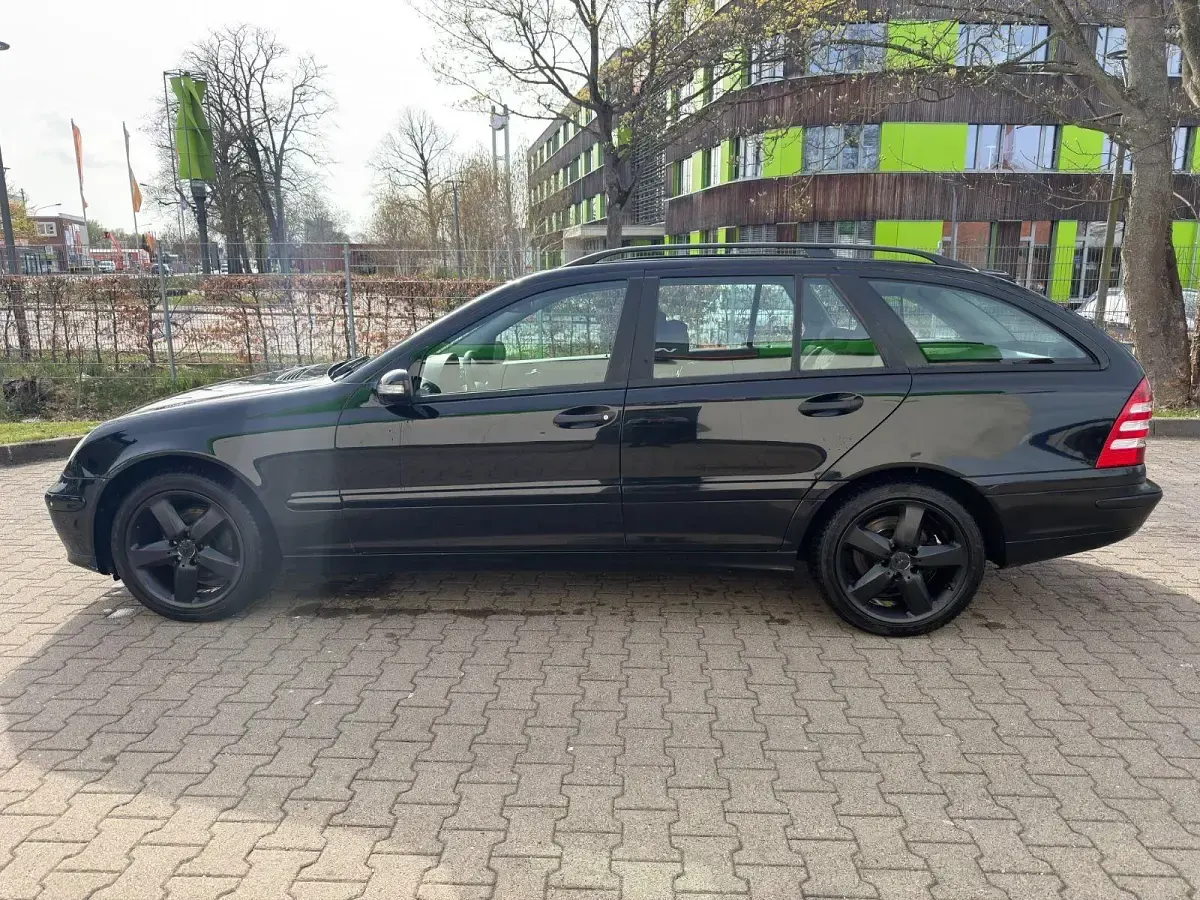 Gebraucht Mercedes C180 143 PS (105 kW) 2007 Schwarz Kombi